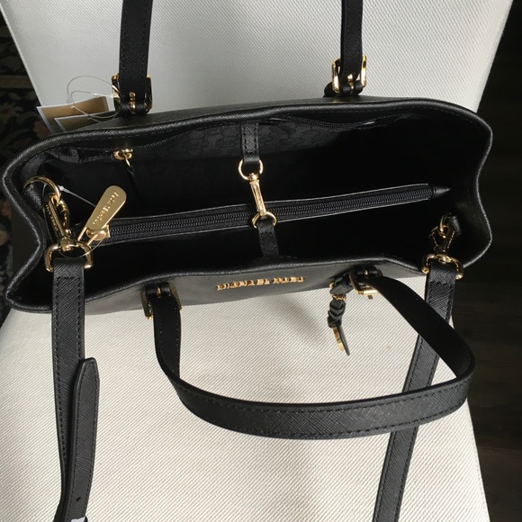 NWT Michael Kors Jet Set Travel Medium Leather EW Tote in Black - Picture 7 of 13